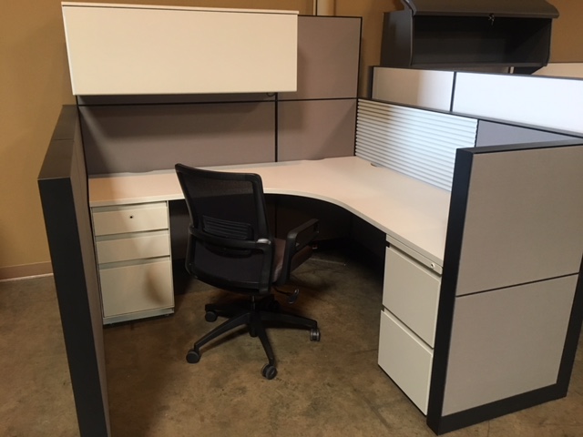 Pre-Owned 6×6 Steelcase Montage Workstation